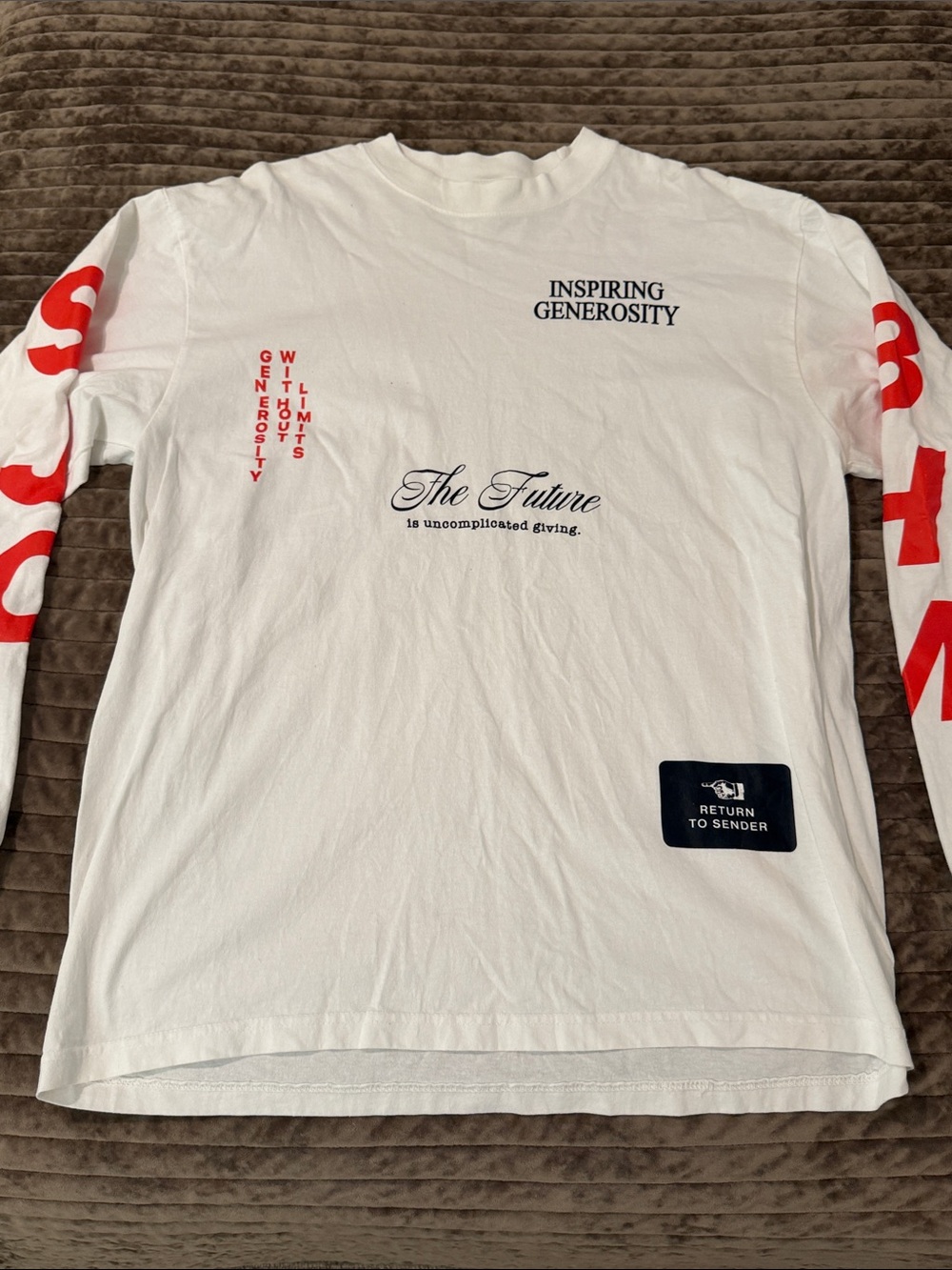 White Graphic Long-Sleeve Shirt - Inspiring Generosity; size L